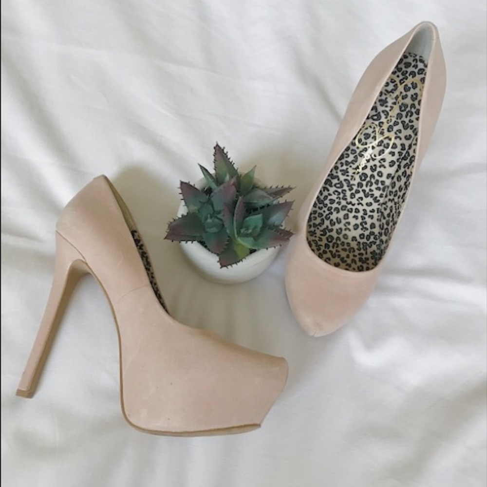 Jessica Simpson Nude Heels